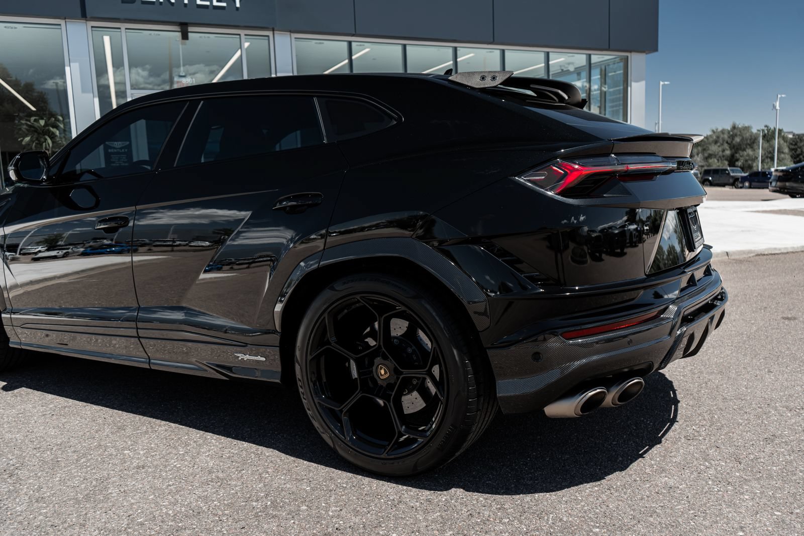 Used 2023 Lamborghini Urus Performante AWD/4WD image 9