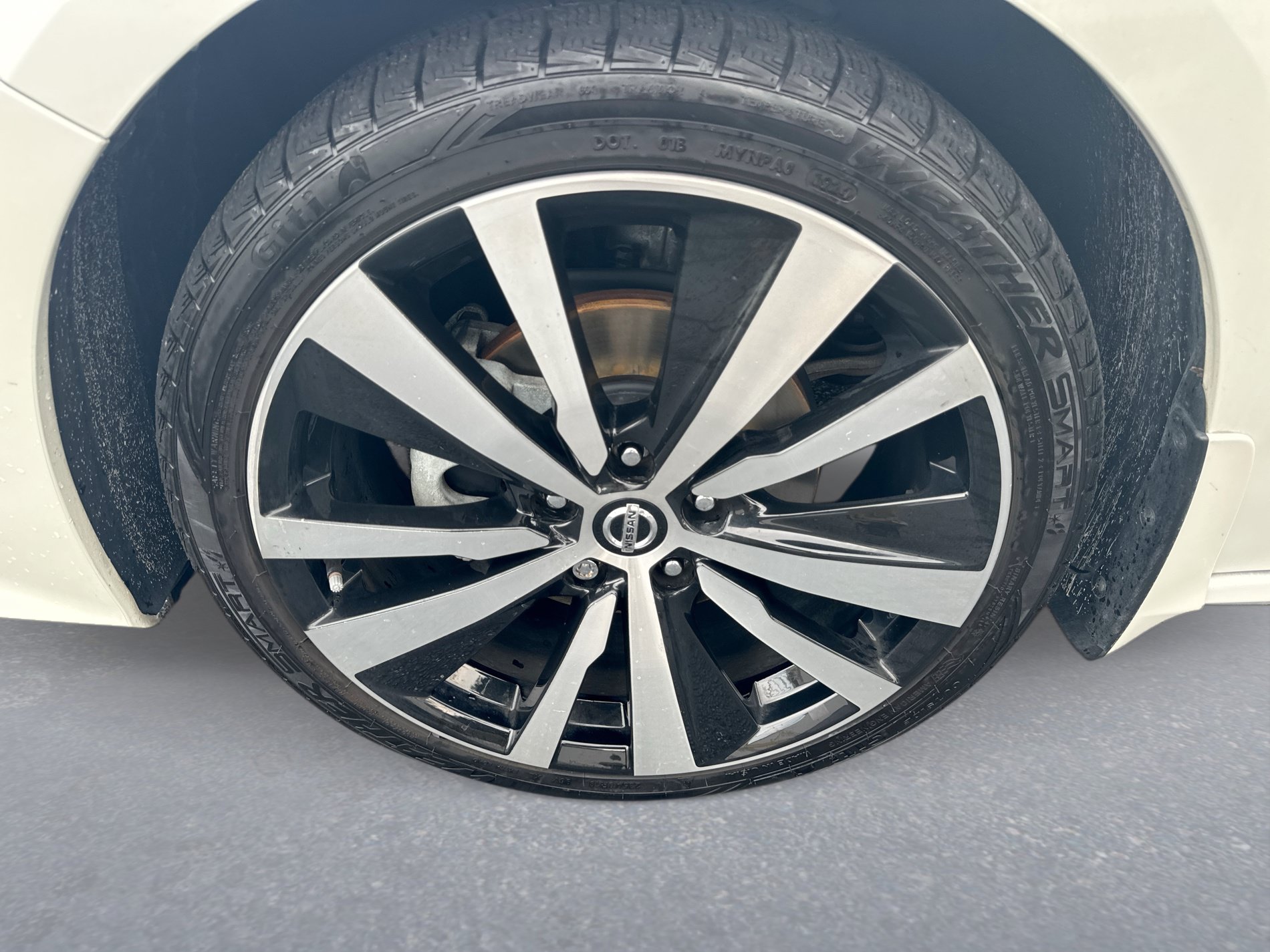 Certified 2021 Nissan Altima 2.5 Platinum AWD/4WD image 11