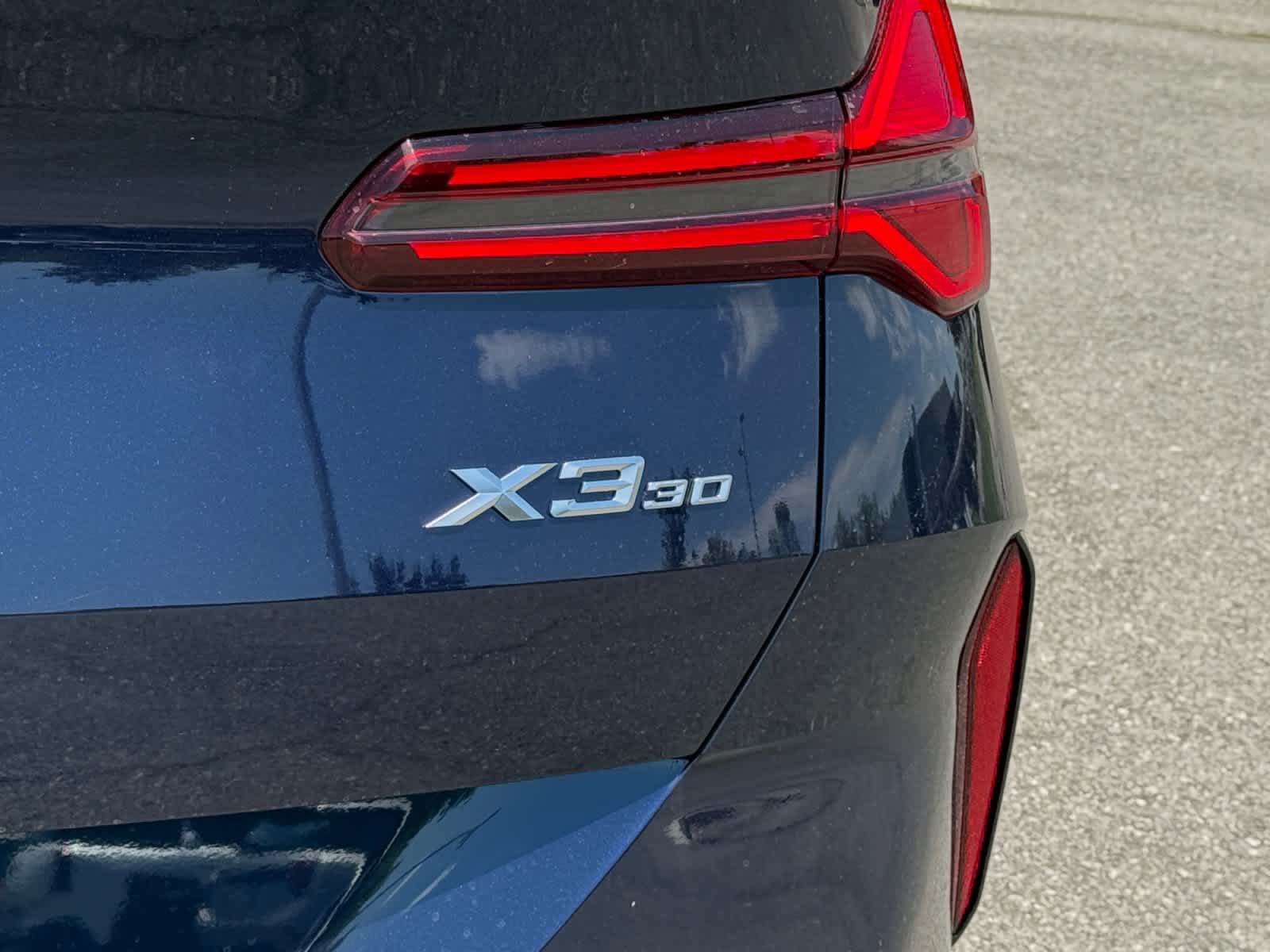 New 2026 BMW X3 xDrive30 w/ Premium Package AWD/4WD image 11