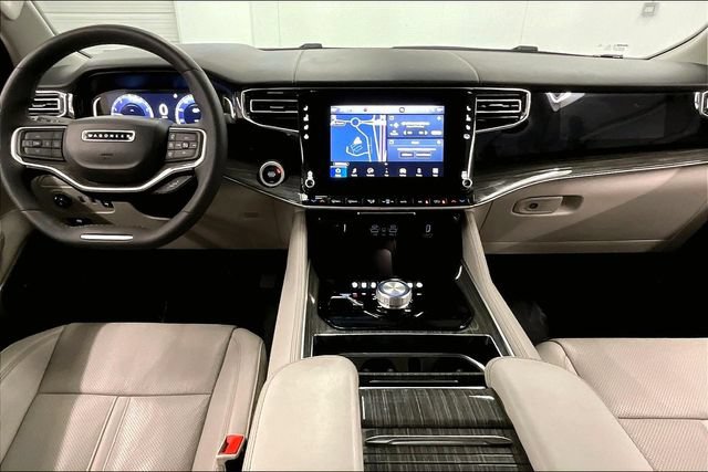 Used 2022 Jeep Wagoneer Series II AWD/4WD image 19