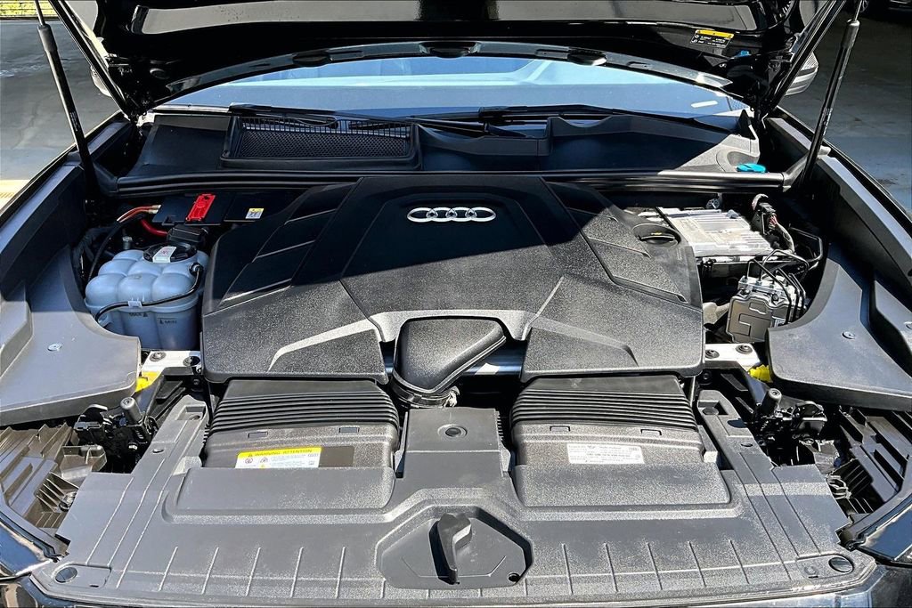 Used 2023 Audi Q8 Premium Plus w/ Premium Plus Package AWD/4WD image 30