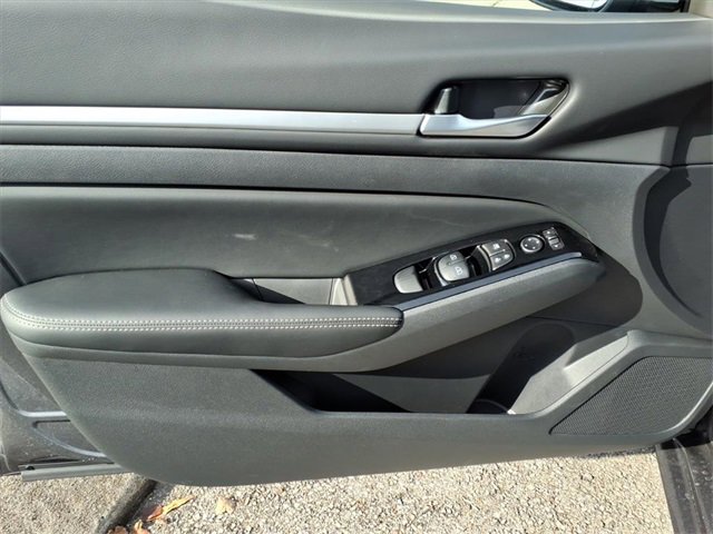 New 2025 Nissan Altima 2.5 SL image 7