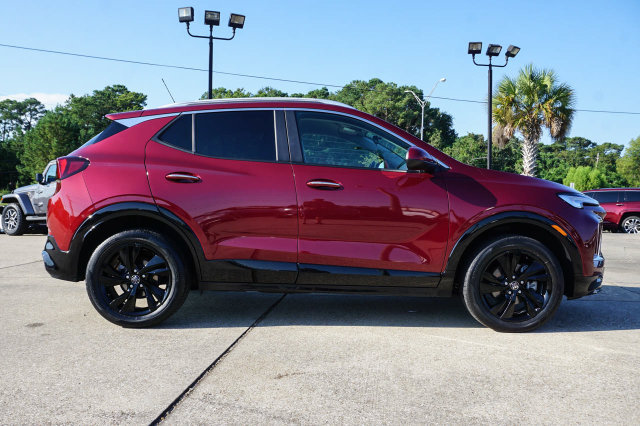 Used 2024 Buick Encore GX Sport Touring AWD/4WD image 3