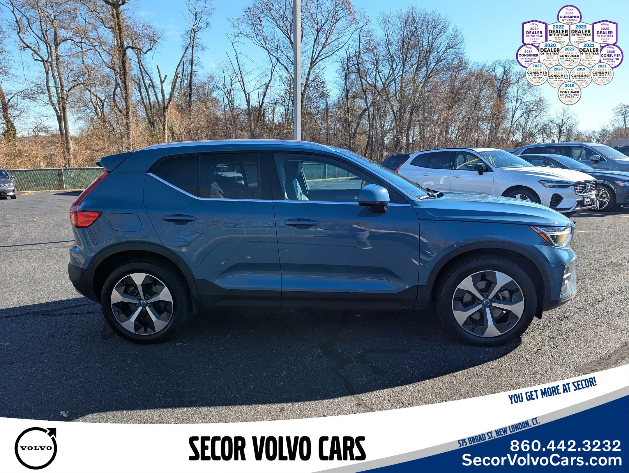 Certified 2023 Volvo XC40 B5 Plus w/ Driver Assist Package image 3