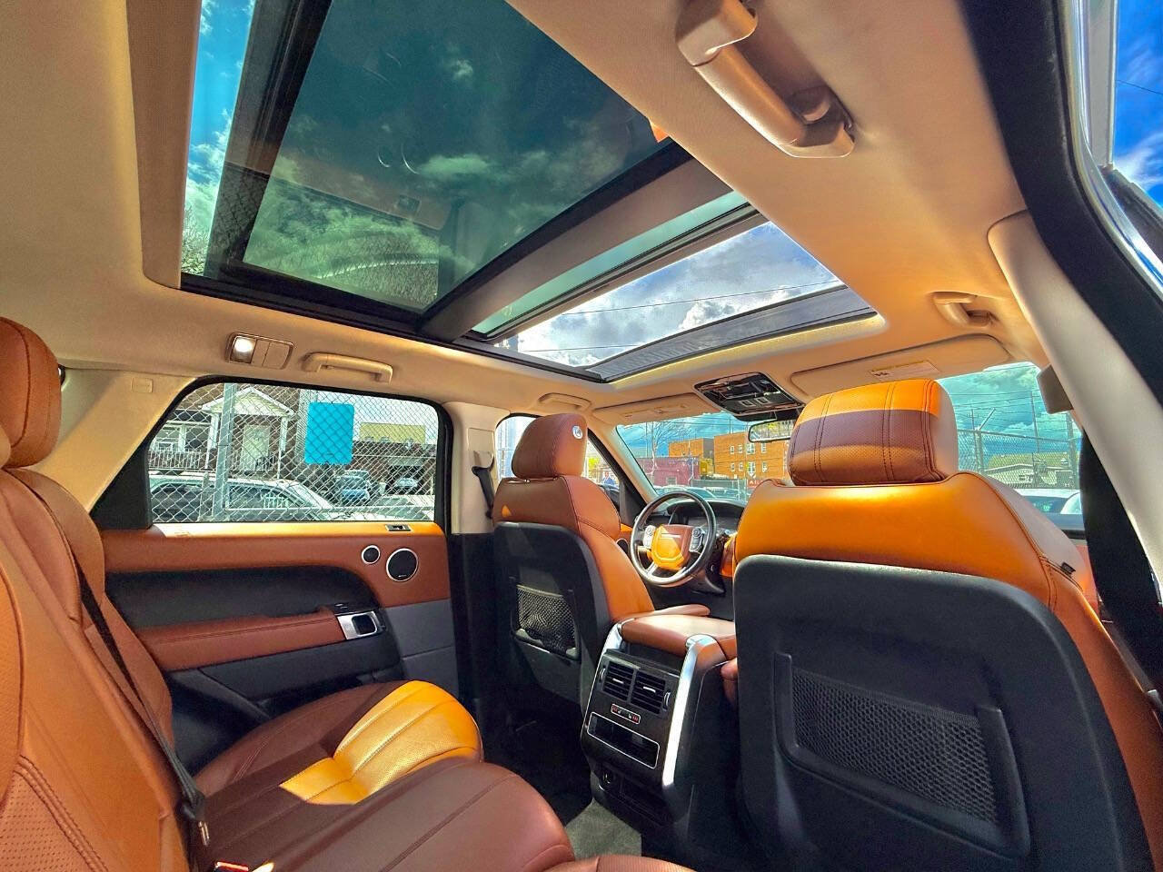 Used 2014 Land Rover Range Rover Sport Supercharged AWD/4WD image 17