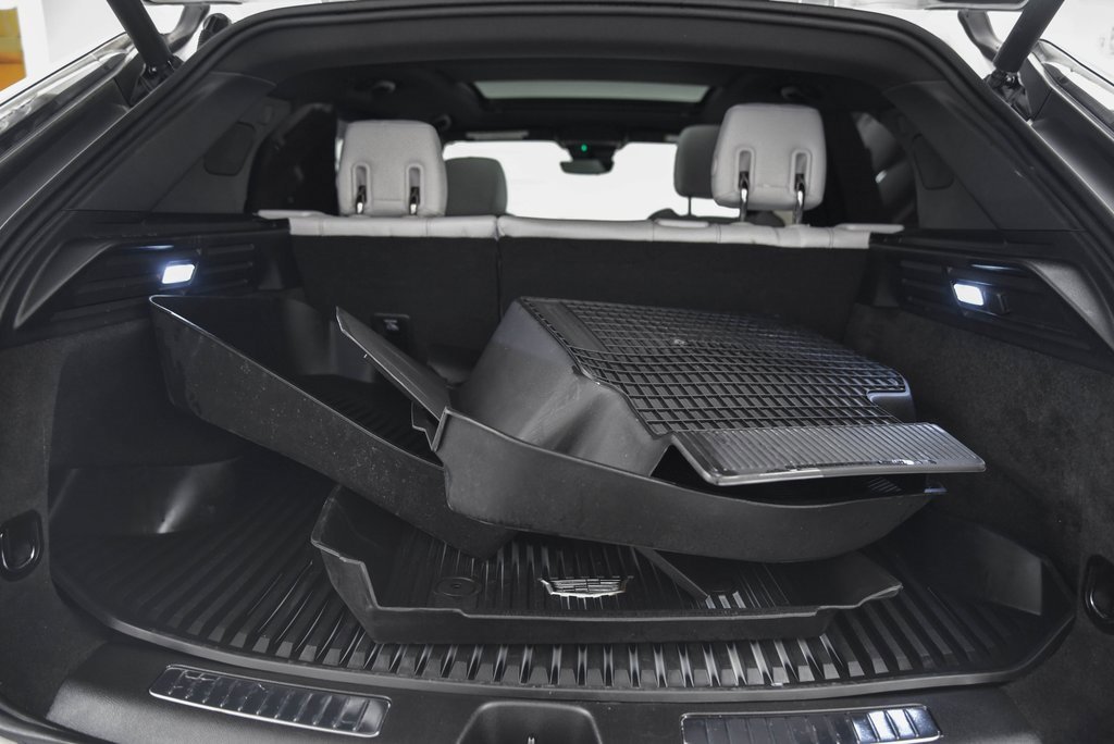 Used 2025 Cadillac XT4 Sport image 13