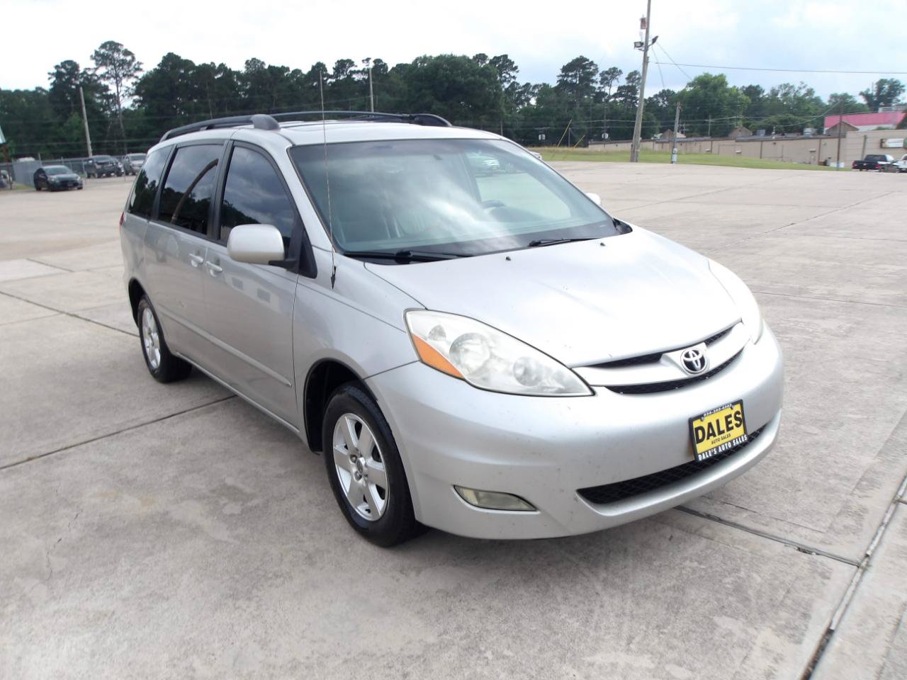 Used 2010 Toyota Sienna FWD image 4