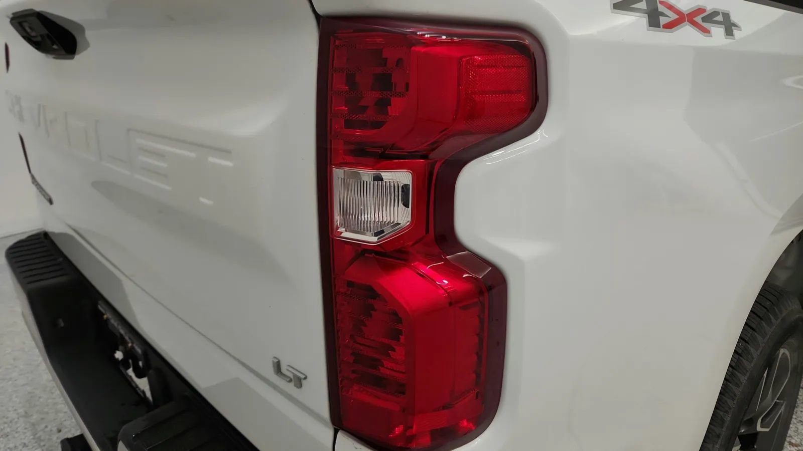 Used 2022 Chevrolet Silverado 1500 LT image 32