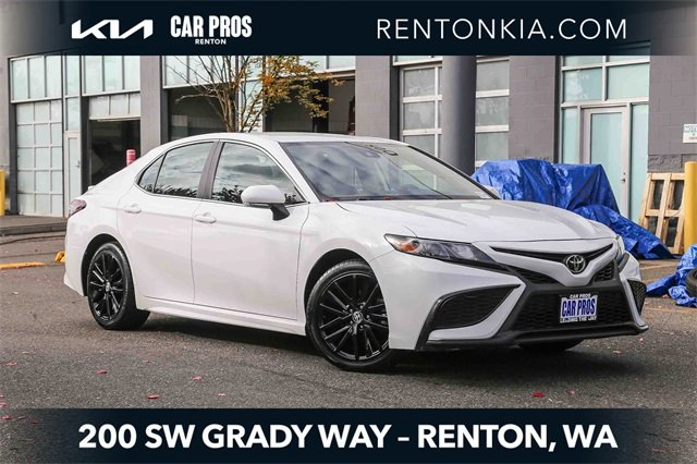 Used 2023 Toyota Camry SE