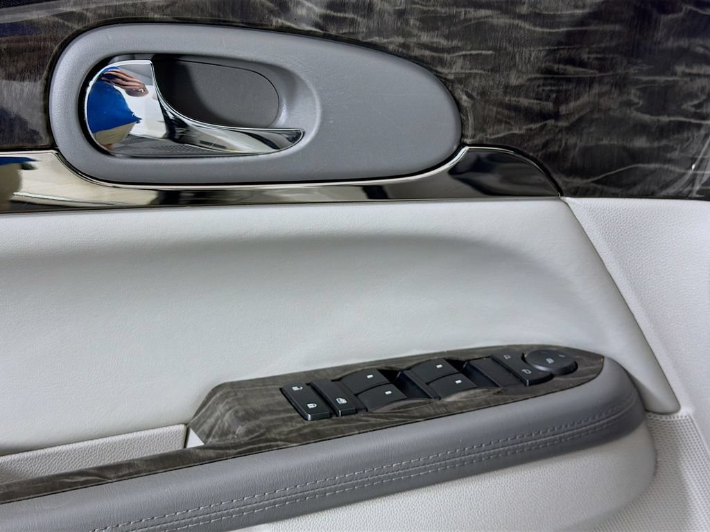 Used 2014 Buick Enclave Convenience FWD image 19