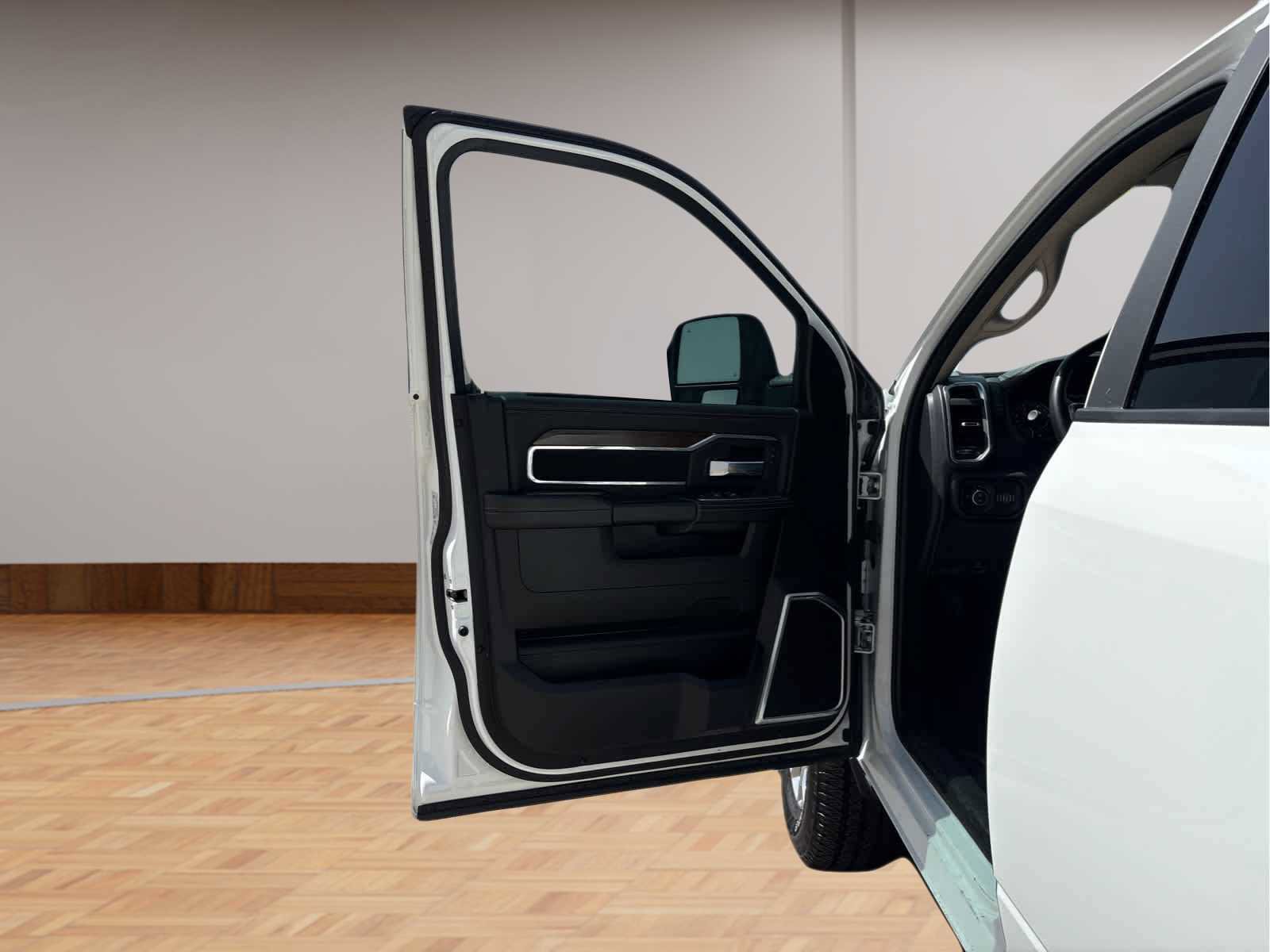 Used 2024 RAM 2500 Laramie image 9