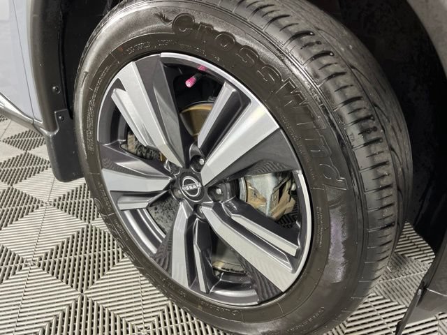 Used 2023 Nissan Rogue Platinum w/ Platinum Premium Package FWD image 16