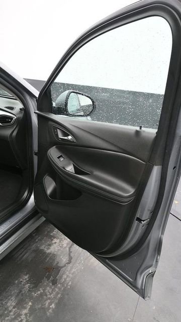 Used 2023 Buick Encore GX Select w/ Sport Touring Package image 12