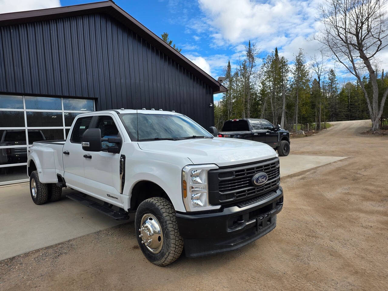 Used 2024 Ford F350 XL AWD/4WD image 11