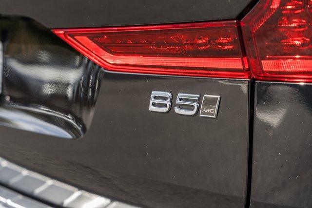 New 2026 Volvo XC60 B5 Plus w/ Protection Package Premier image 7