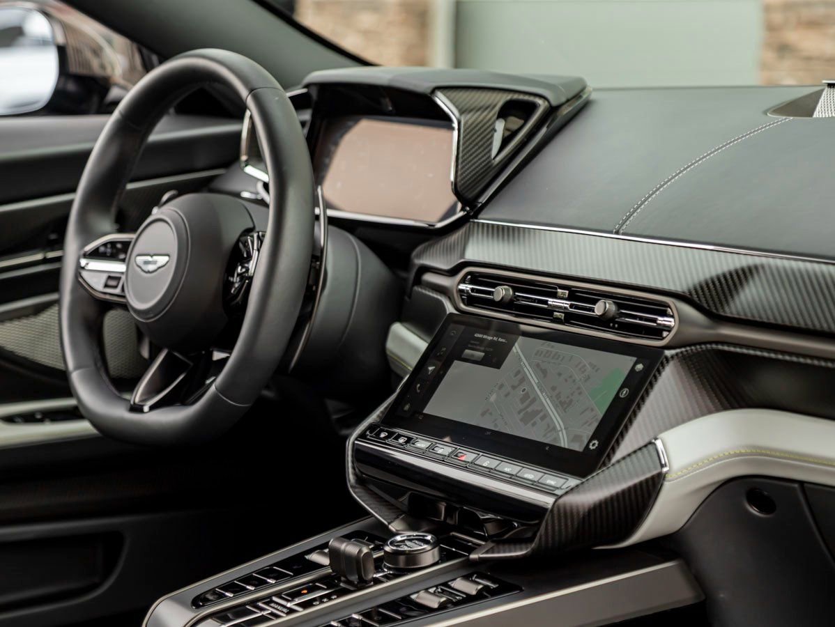 Used 2025 Aston Martin Vanquish image 25