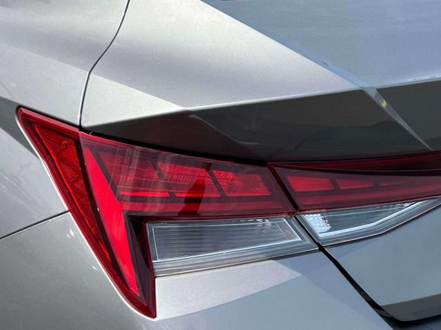 Certified 2023 Hyundai Elantra Limited FWD image 10