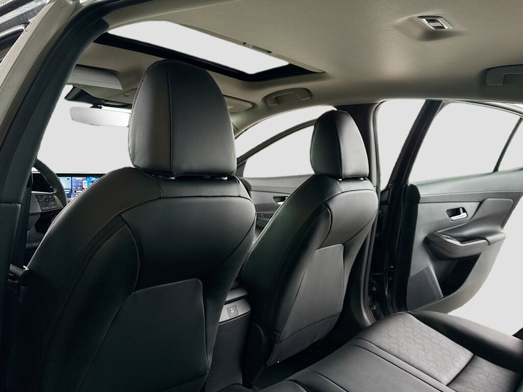 New 2026 Nissan Sentra SR w/ SR Premium Package image 6