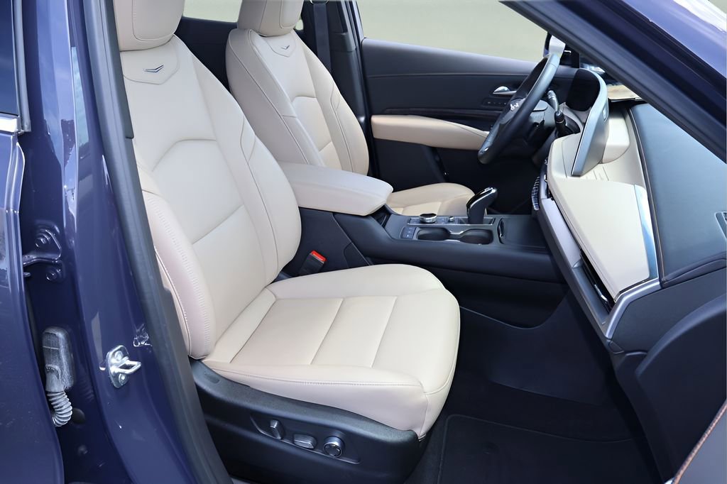 Certified 2024 Cadillac XT4 Premium Luxury image 15