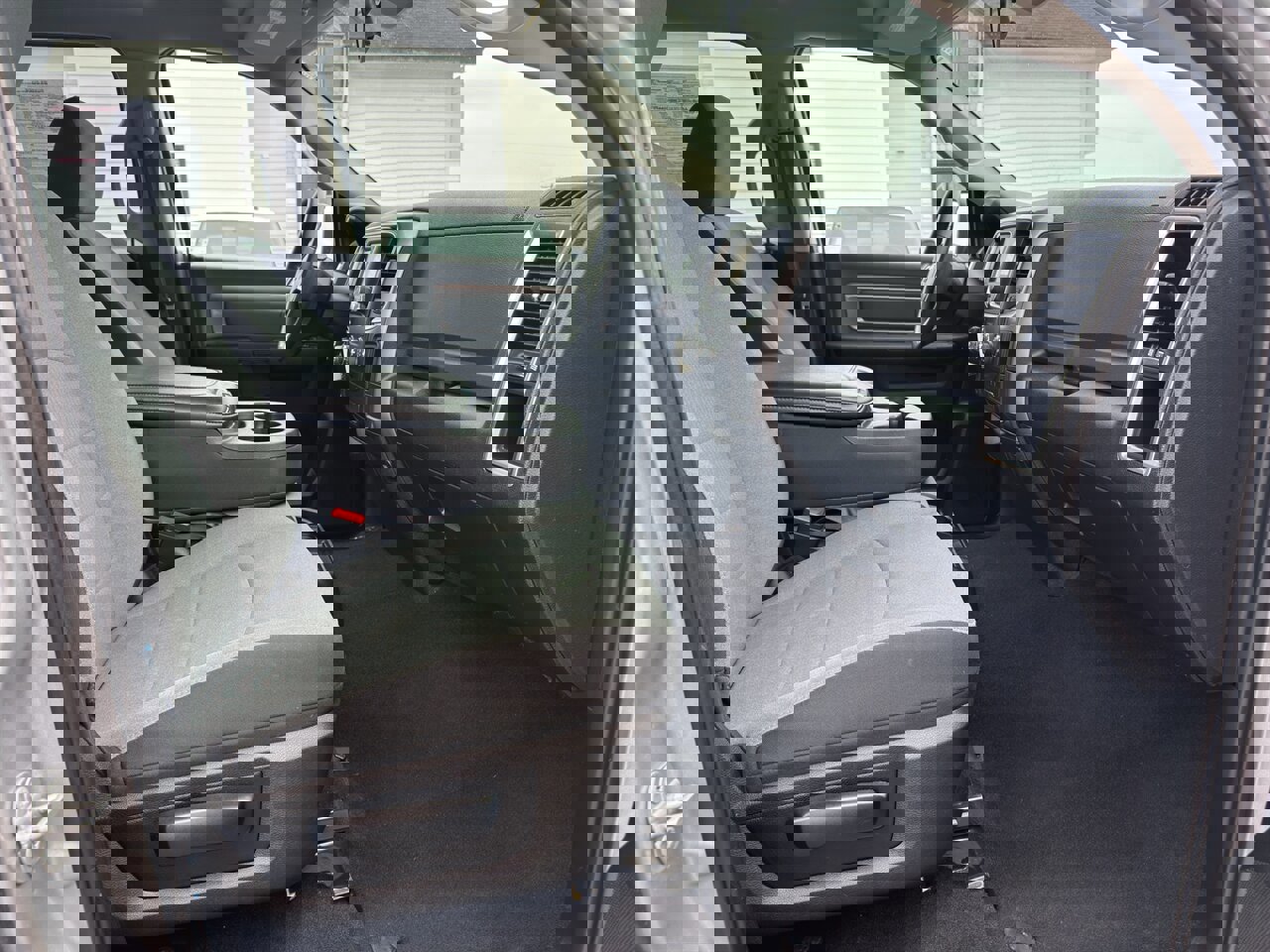 Used 2021 RAM 1500 Classic SLT image 15