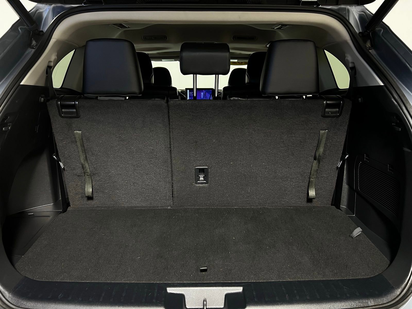 Certified 2023 Toyota Highlander XLE image 27