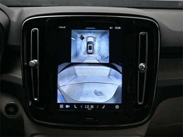Used 2024 Volvo XC40 B5 Plus w/ Protection Package Premier image 21