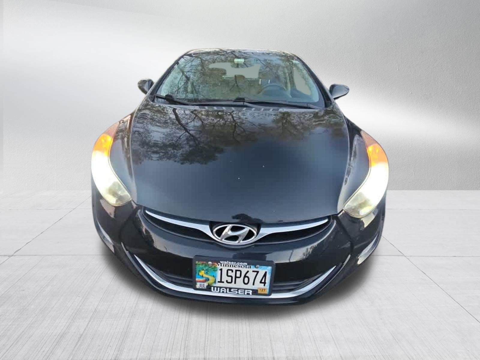 Used 2013 Hyundai Elantra GLS w/ Preferred Pkg FWD image 2