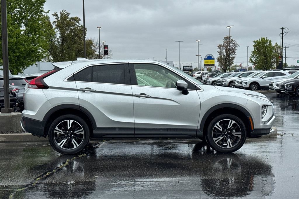 Used 2025 Mitsubishi Eclipse Cross SE AWD/4WD image 3