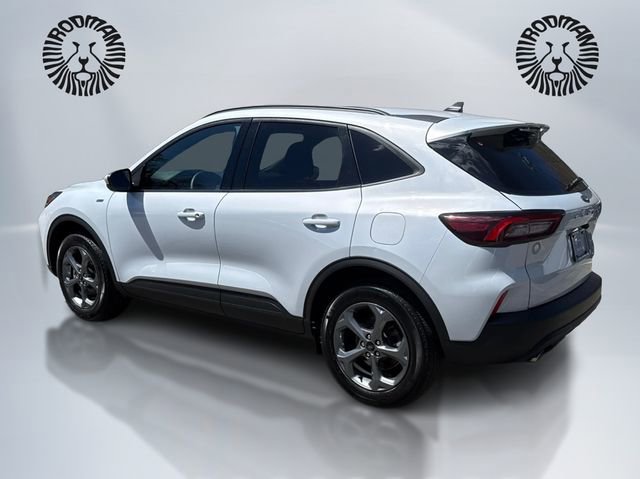 Used 2025 Ford Escape ST-Line Select AWD/4WD image 7