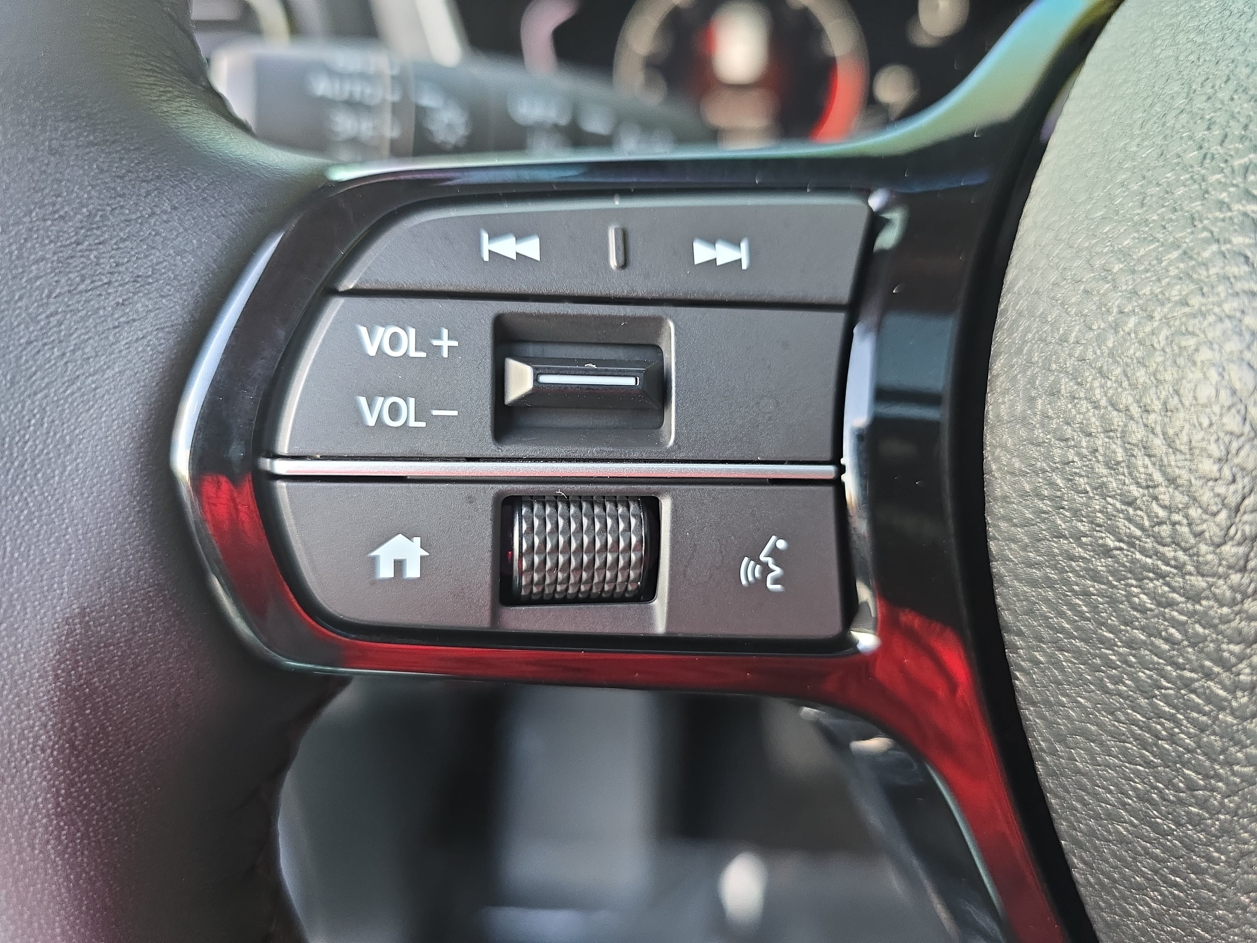 Used 2025 Honda Pilot Touring image 18
