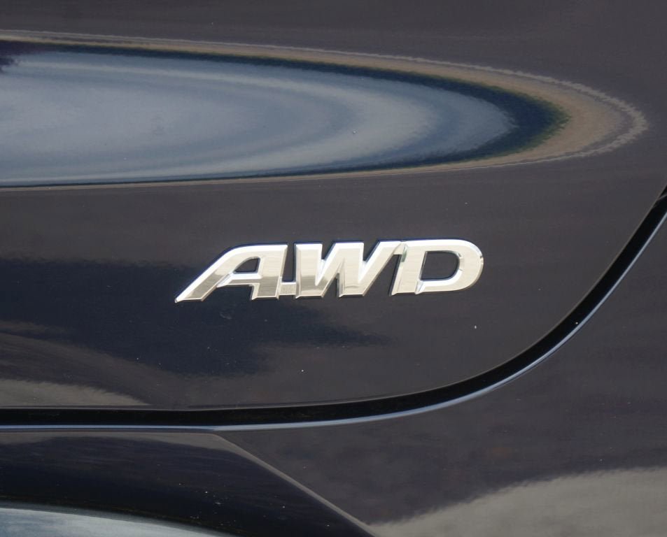 Used 2024 Toyota Corolla SE AWD/4WD image 17