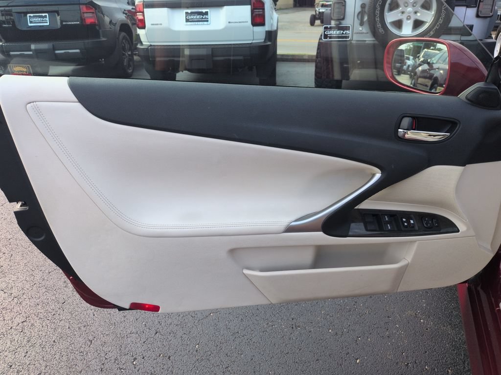 Used 2010 Lexus IS 250C RWD image 10