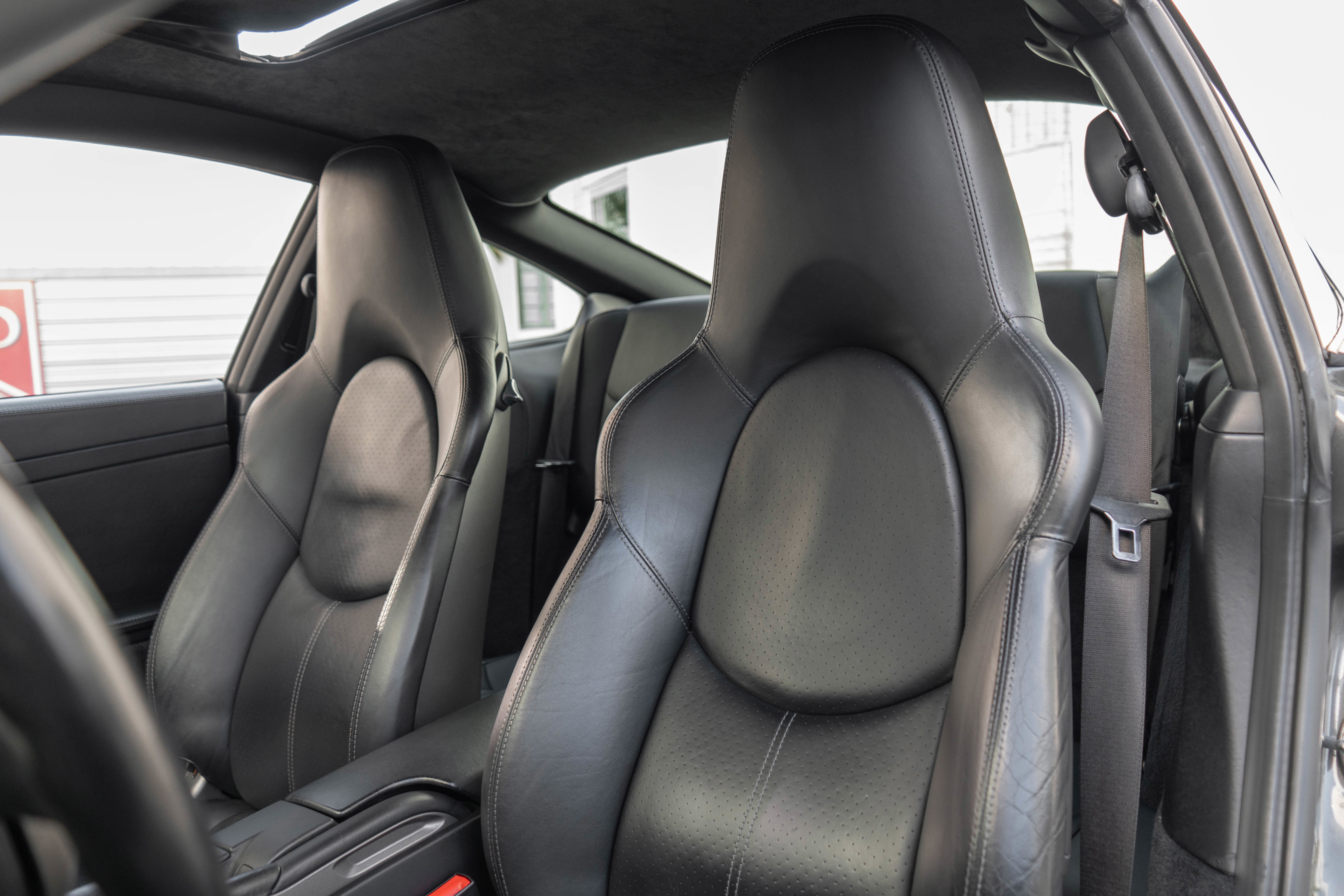 Used 2006 Porsche 911 Carrera S image 11