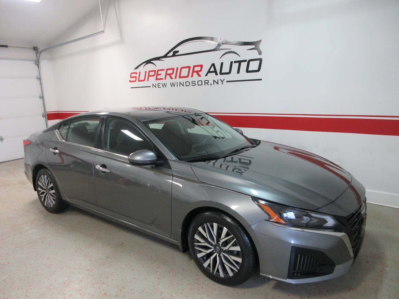 Used 2023 Nissan Altima 2.5 SV FWD image 6