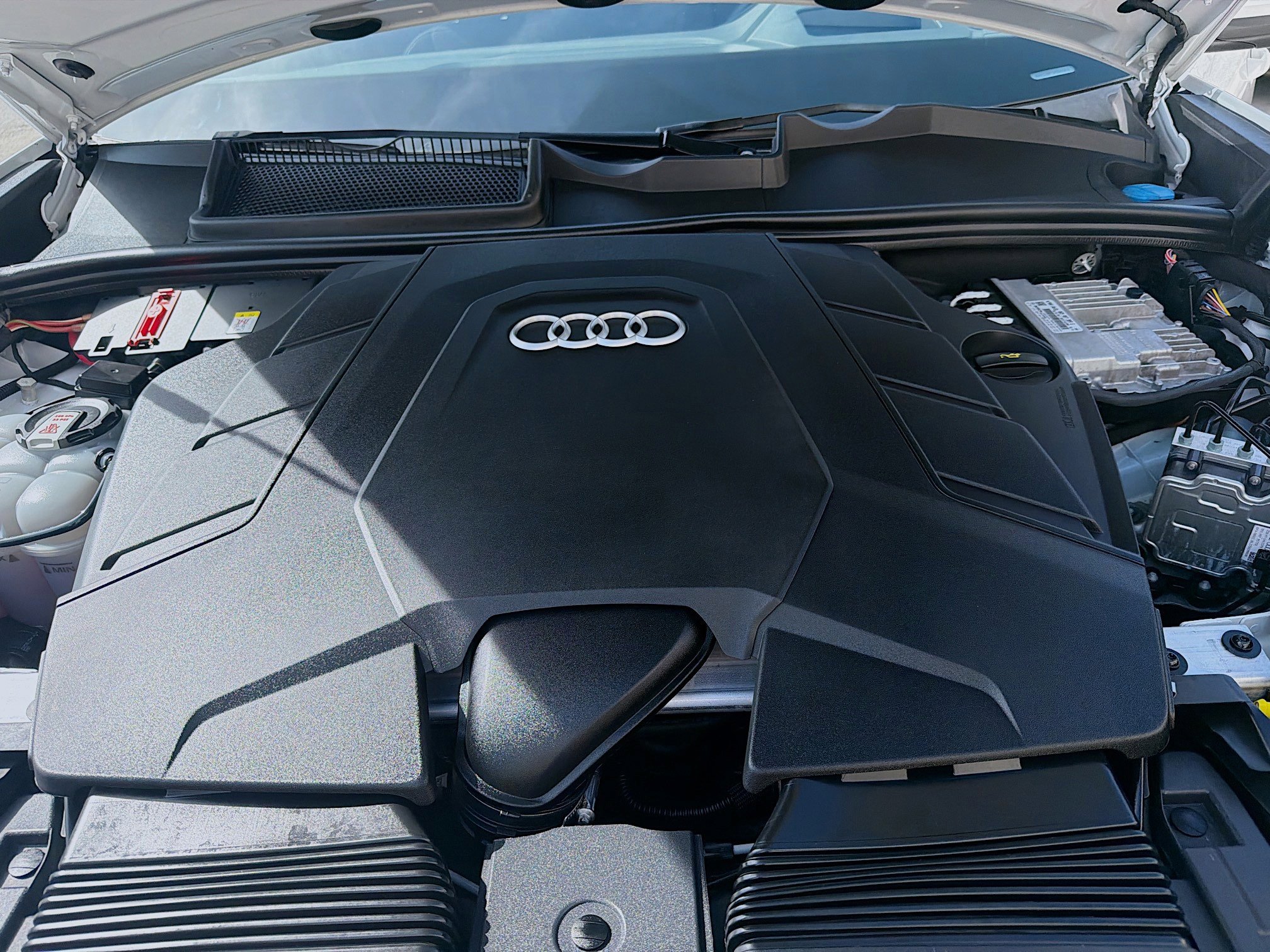 Used 2023 Audi Q8 Prestige image 34