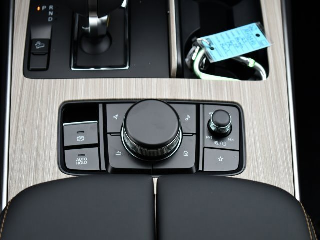 New 2025 MAZDA CX-70 Plug-In Hybrid w/ Premium Pkg image 30