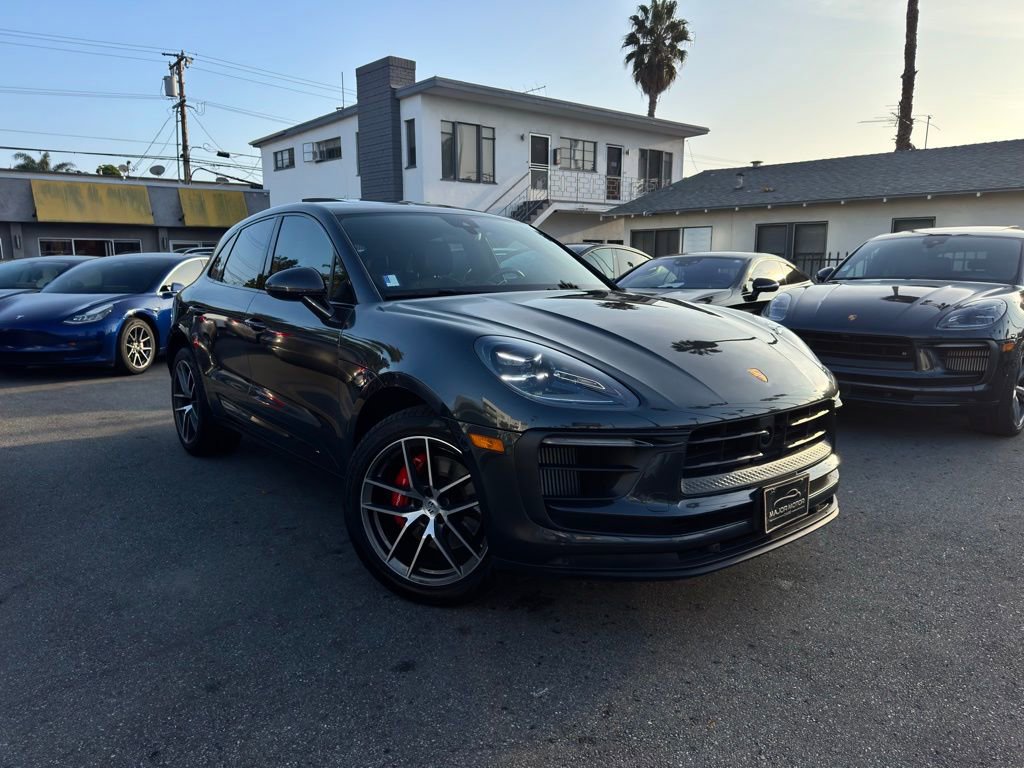Used 2023 Porsche Macan S image 3