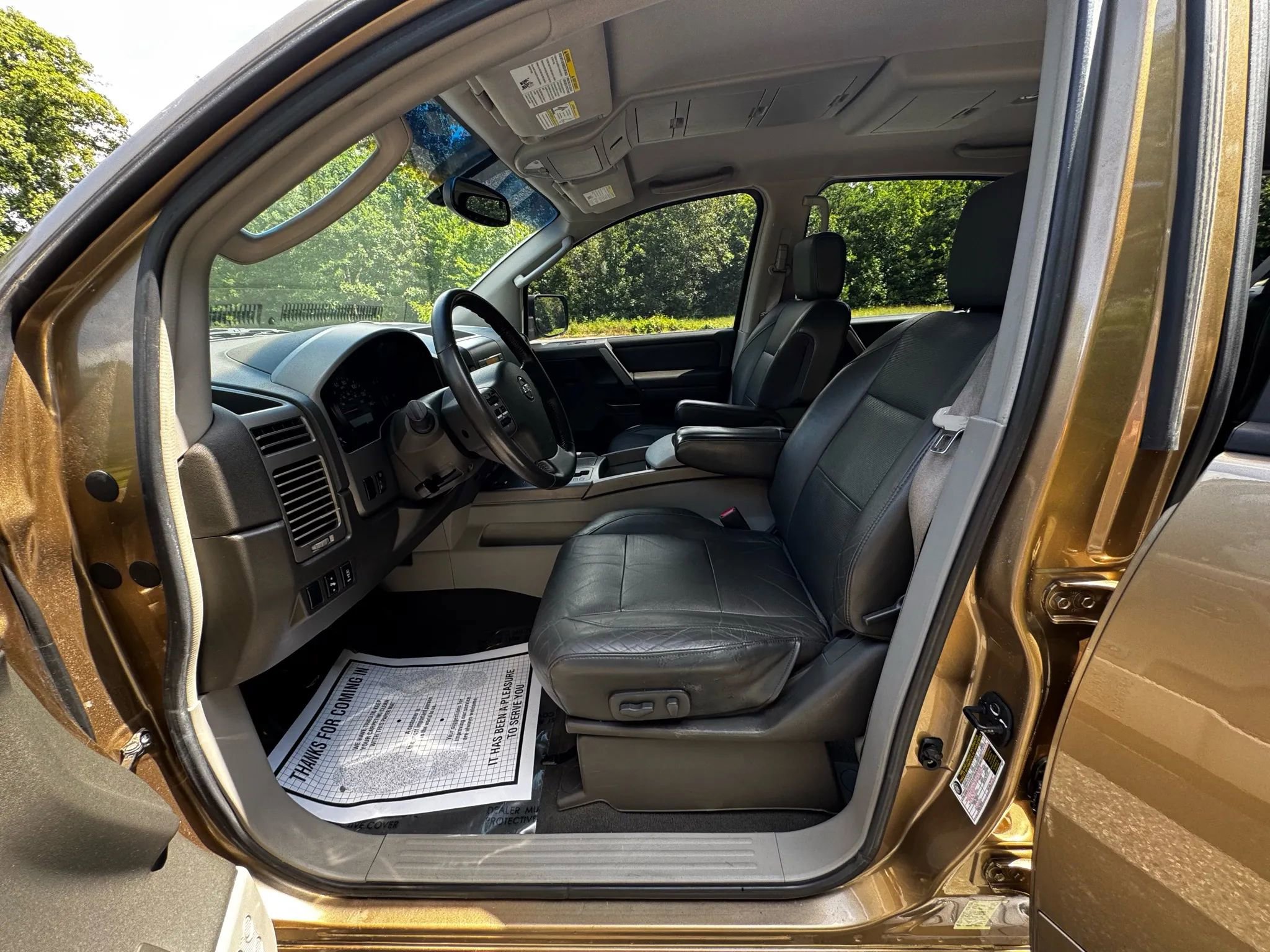 Used 2004 Nissan Armada LE image 11