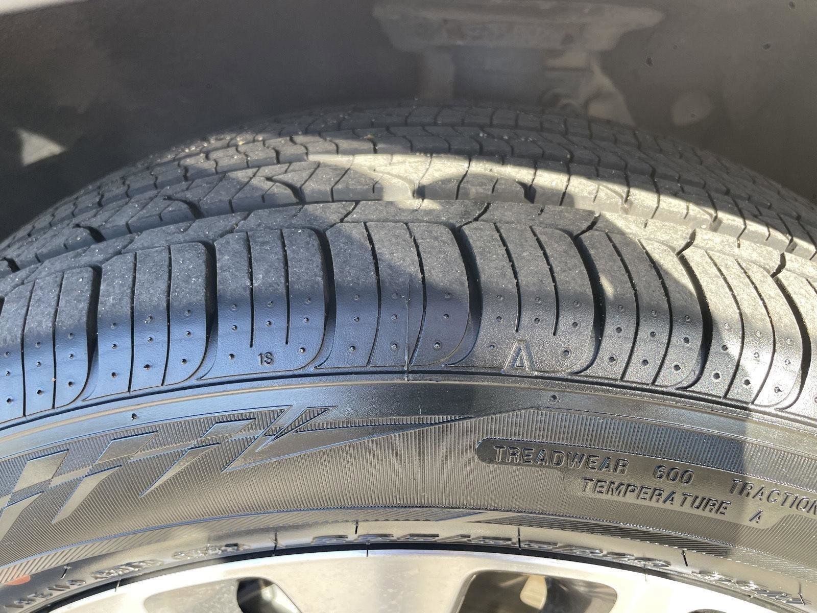 Used 2021 Ford Escape Titanium w/ Class II Trailer Tow Package image 14