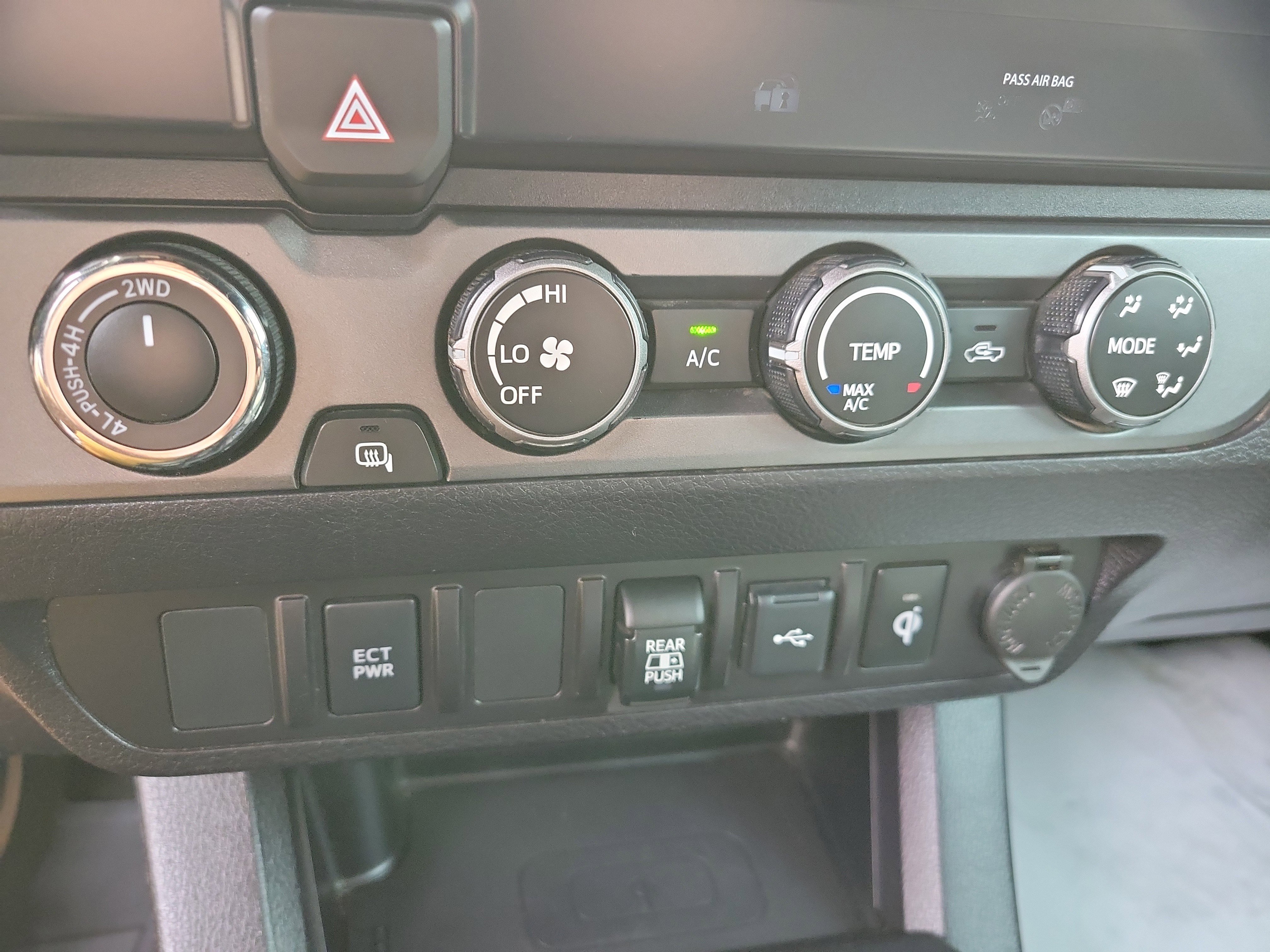 Used 2020 Toyota Tacoma TRD Sport image 16