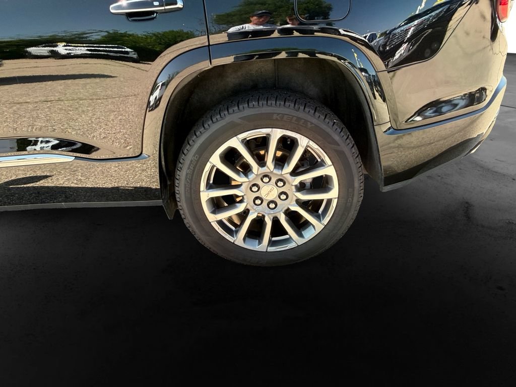 Used 2023 GMC Acadia Denali w/ Denali Technology Package AWD/4WD image 12