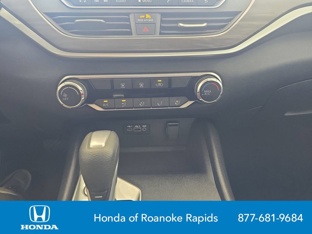 Used 2025 Nissan Altima 2.5 SV FWD image 15