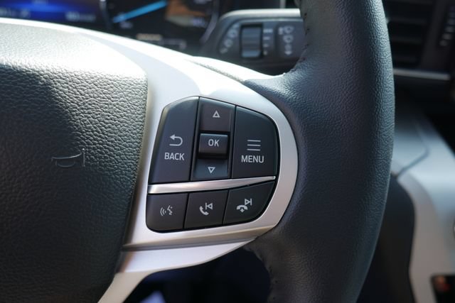 Used 2023 Ford Explorer XLT w/ Equipment Group 202A AWD/4WD image 20