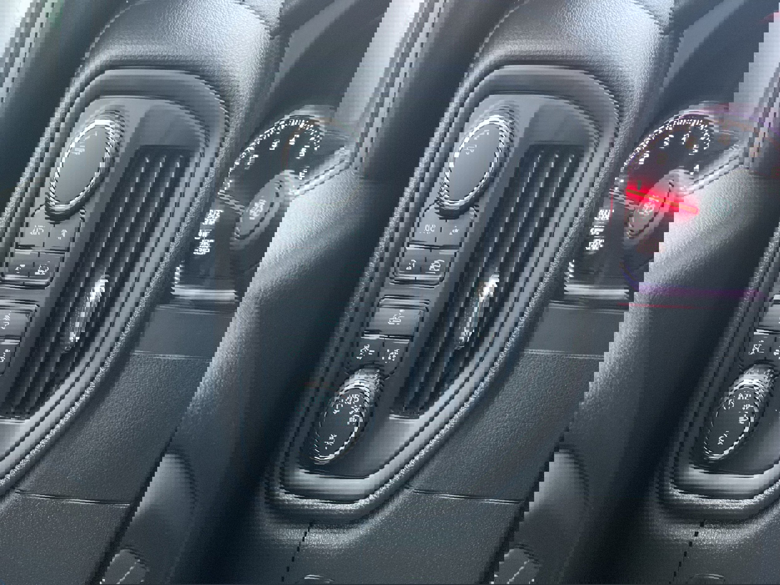 Certified 2022 Chevrolet Silverado 1500 Custom image 12