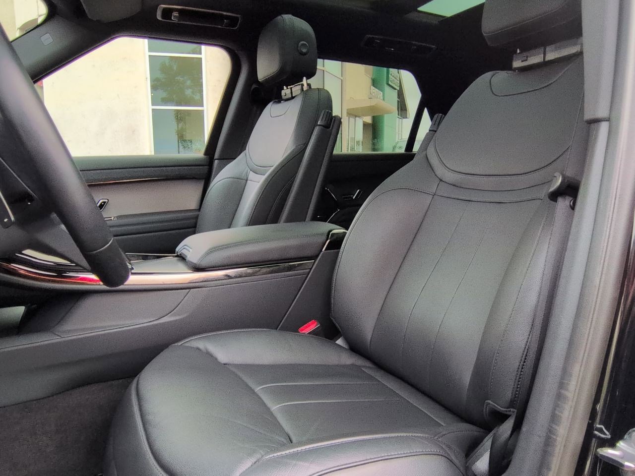 Certified 2025 Land Rover Range Rover Sport AWD/4WD image 20