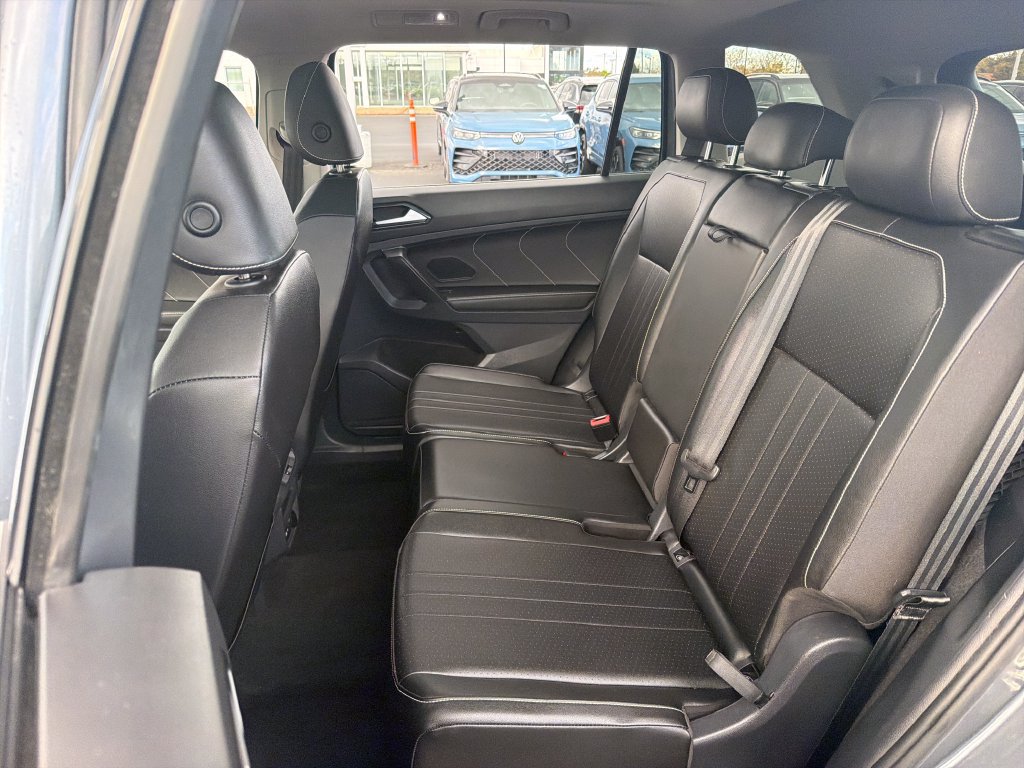 Certified 2023 Volkswagen Tiguan SE w/ Panoramic Sunroof Package FWD image 22