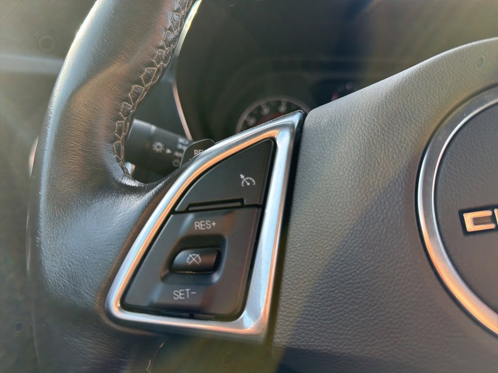 Used 2020 Chevrolet Camaro LT image 27