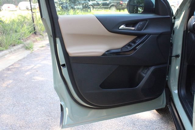 Used 2026 Chevrolet Equinox ACTIV w/ Safety and Technology Package FWD image 11