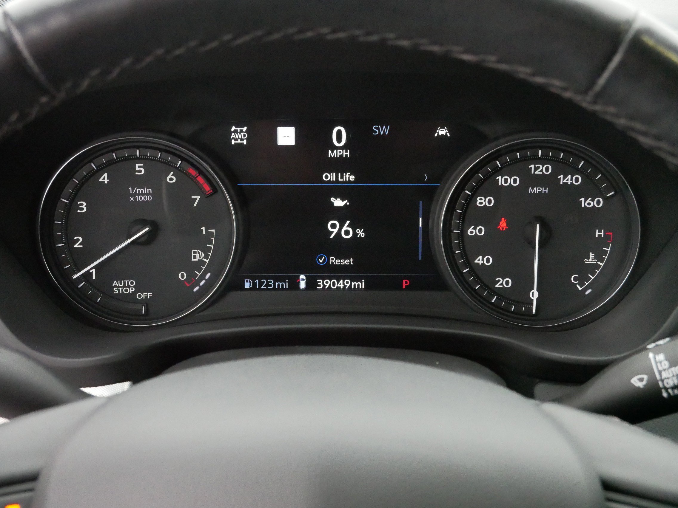 Certified 2022 Cadillac XT4 Premium Luxury w/ Technology Package image 22