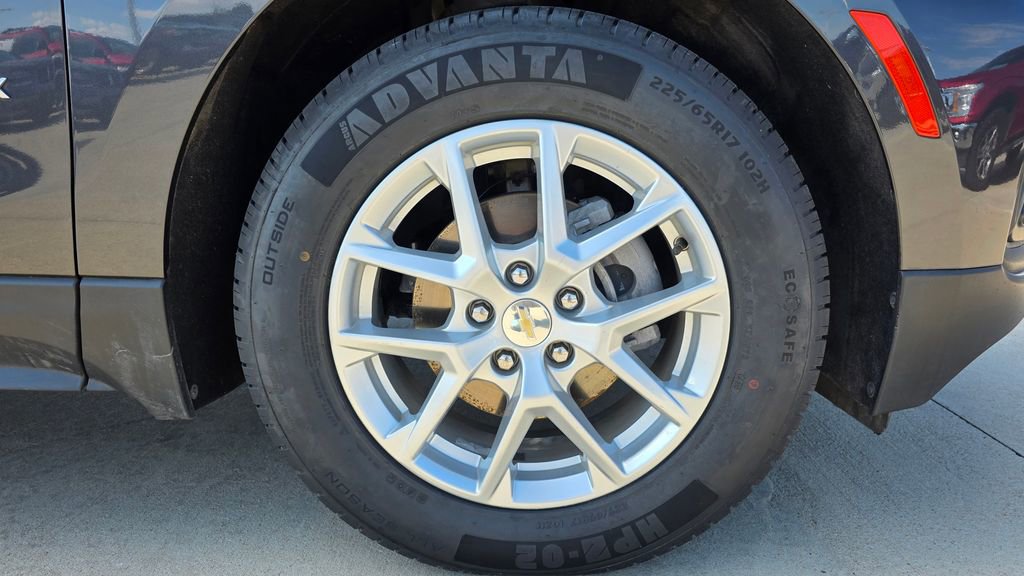 Used 2022 Chevrolet Equinox LS w/ LS Convenience Package image 13